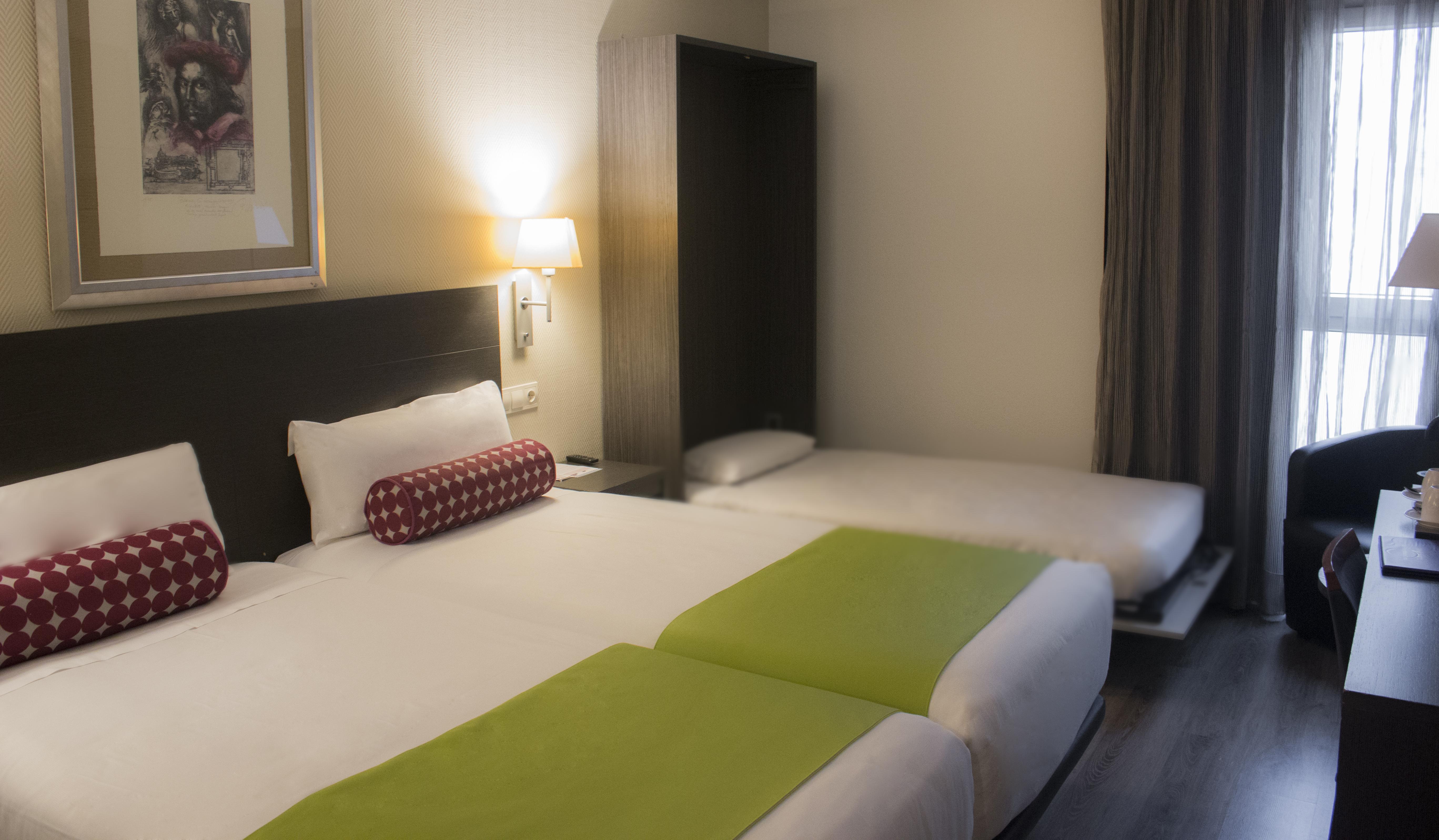 Mercure Madrid Centro Exterior photo